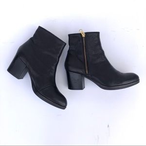 Eric Michael Black Leather Booties sz 40